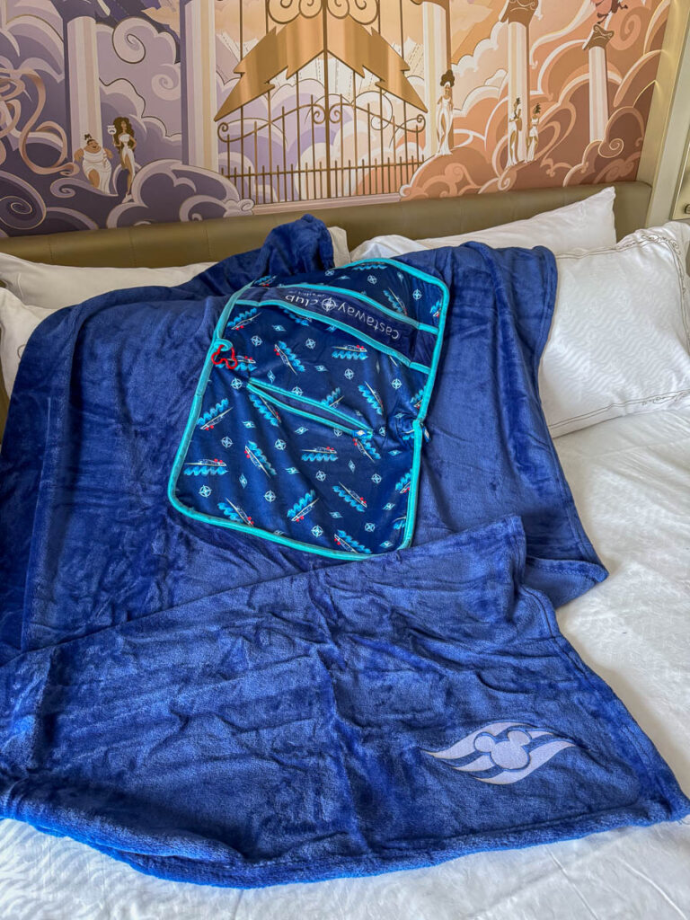 Destiny Castaway Club Pearl Gifts
