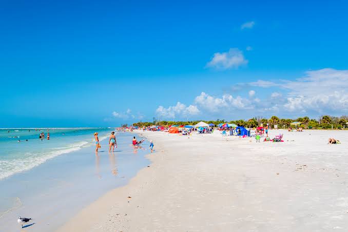 ‘Cherished assets’: Pinellas weighs parking increases at beaches