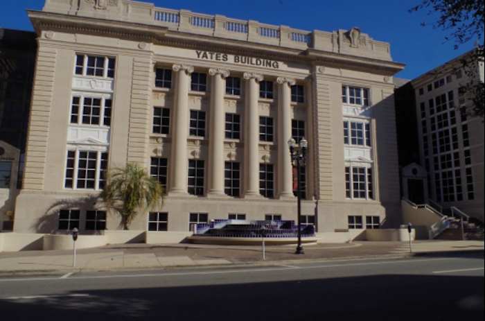 New Duval County Tax Collector branch opens in St. Johns Square shopping center
