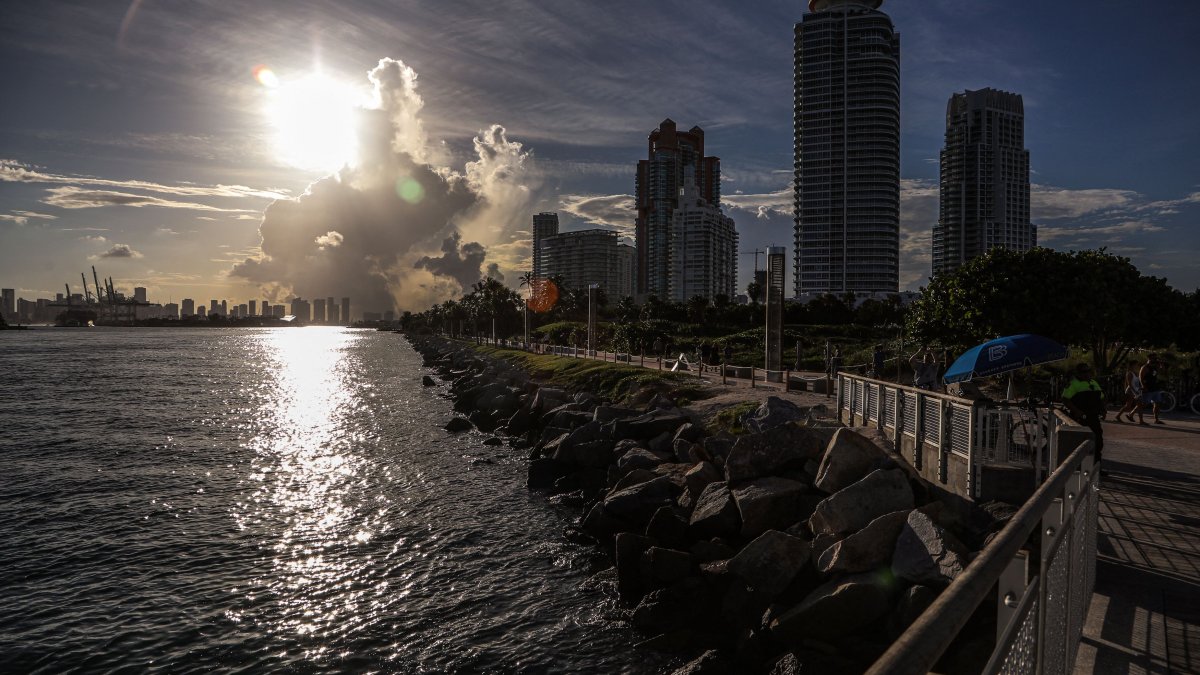 Hottest day in Miami since 1942 ties record for high temperature – NBC 6 South Florida