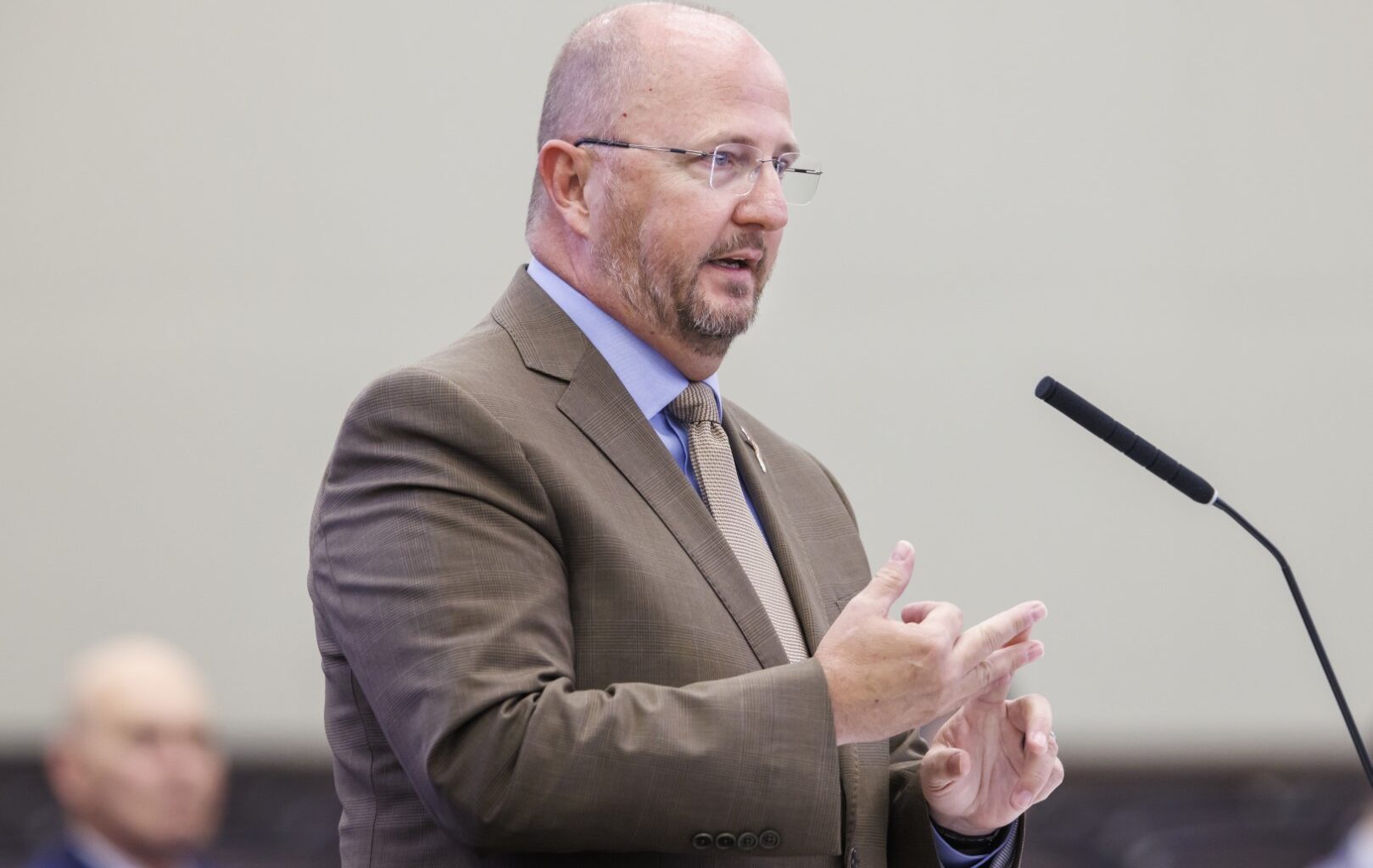 Hours before Election Day, Jay Collins taps Kevin Guthrie for running mate