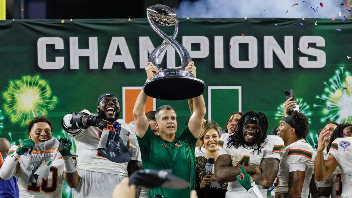 Miami Hurricanes give Mario Cristobal contract extension