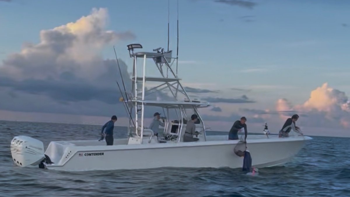 Man cut off diver’s air supply after dispute over lobster fishing spot in Miami, report says – NBC 6 South Florida
