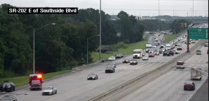 Traffic Alert: Northbound lane of Southside Blvd. closed at Geiger Rd. due to crash