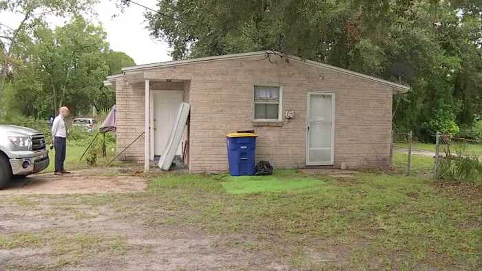 Miami man cleaning up rental home after JSO arrests 5 squatters