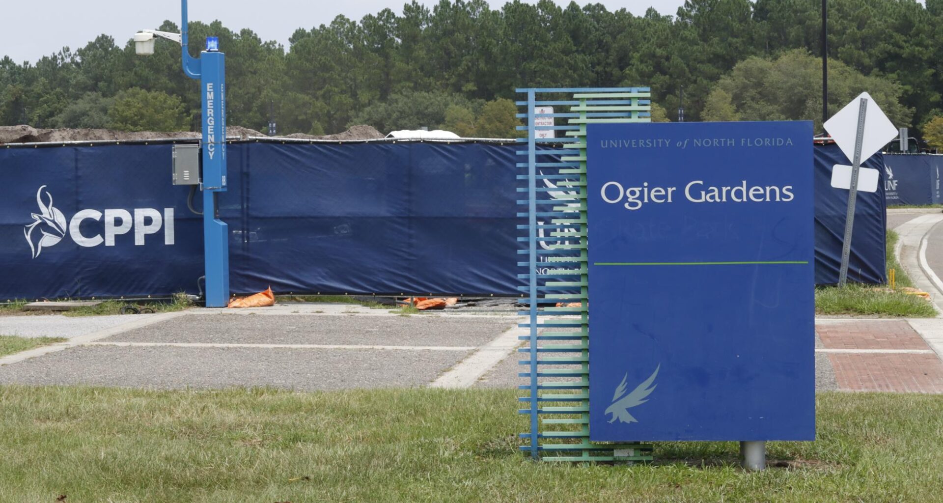 Ogier Gardens staff raise concerns over UNF construction