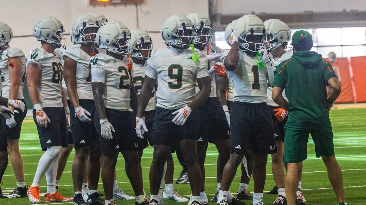 Miami Hurricanes’ Malachi Toney embraces celebrity status