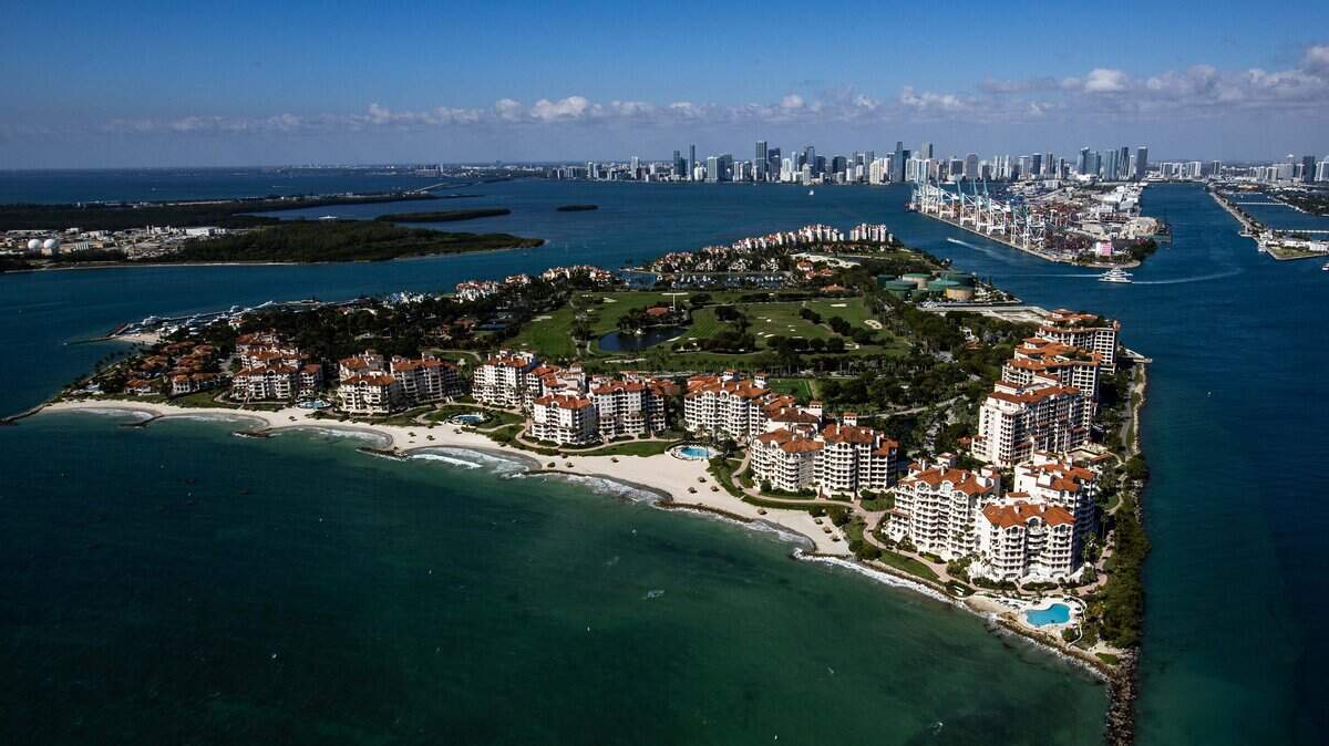 Fisher Island 33109 loses top spot to Atherton 94027