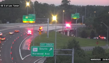 Deadly crash on I-95 at Lem Turner Road in Jacksonville leaves one dead, one ejected