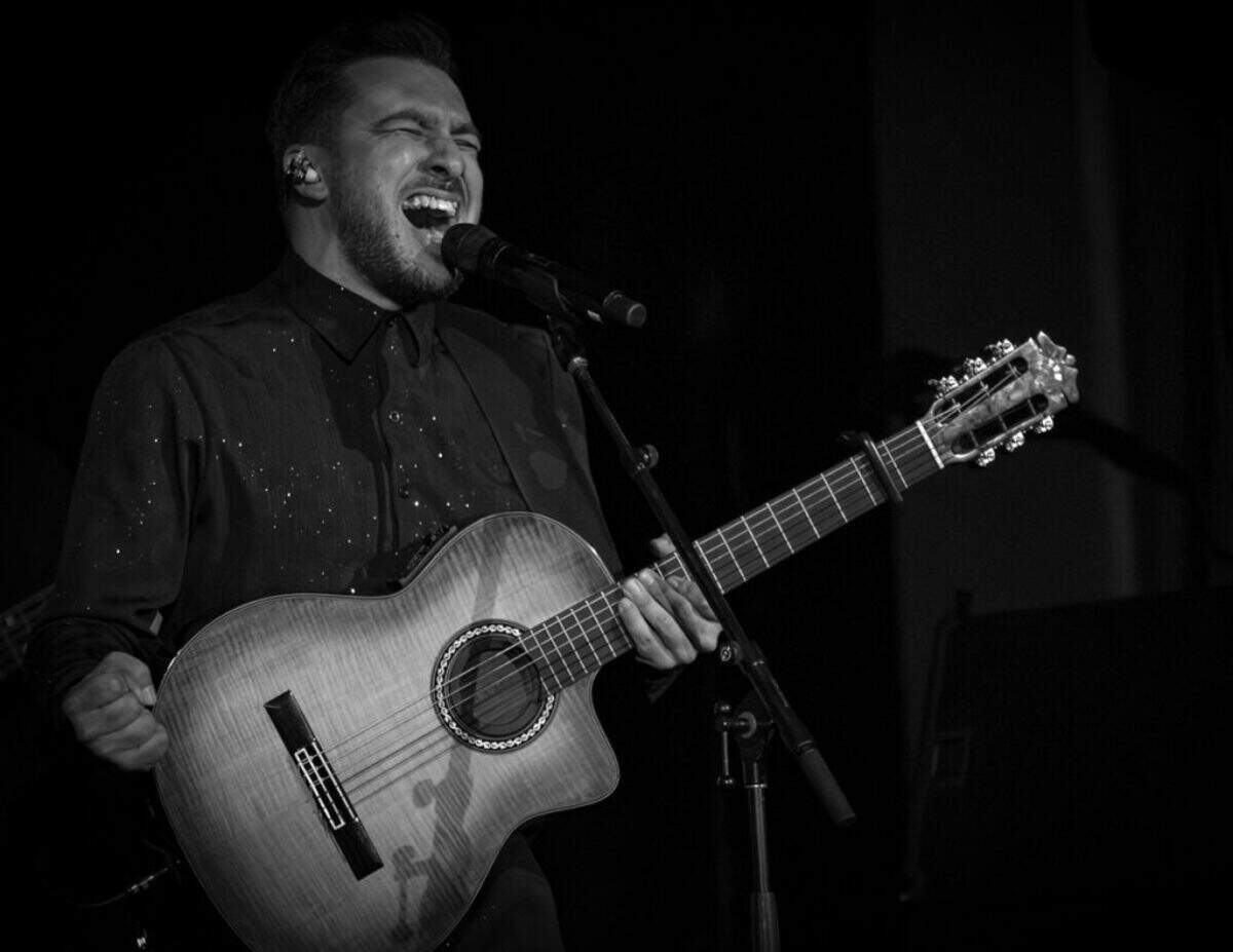 Since its beginnings in 1979, family has played a central role in the Gipsy Kings and their music. Benji (“Cosso”) Baliardo has been part of the group for 14 years.
