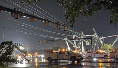 Traffic lights out, part of Gum Branch Road closed after Jacksonville crash