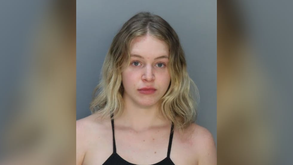 OnlyFans model Courtney Clenney is taking a plea deal in connection to her murder case.