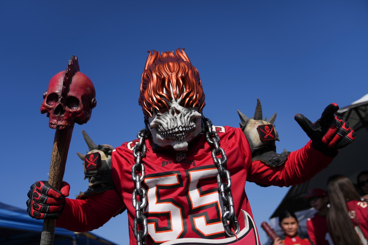 You can watch the Chiefs vs Buccaneers game tonight for free using these streaming services
