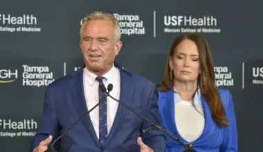 Robert F. Kennedy Jr. at Tampa General Hospital. Image via Tampa Bay Times