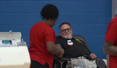 Battle of the Badges blood drive draws donors in Jacksonville