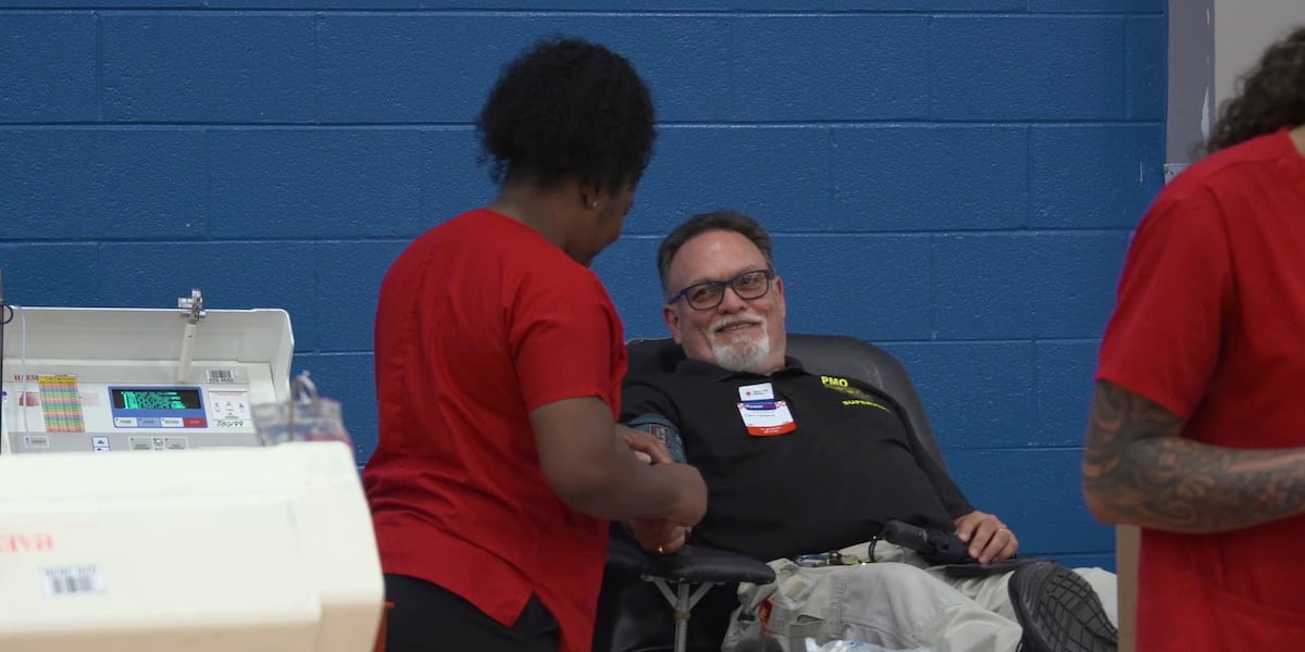 Battle of the Badges blood drive draws donors in Jacksonville