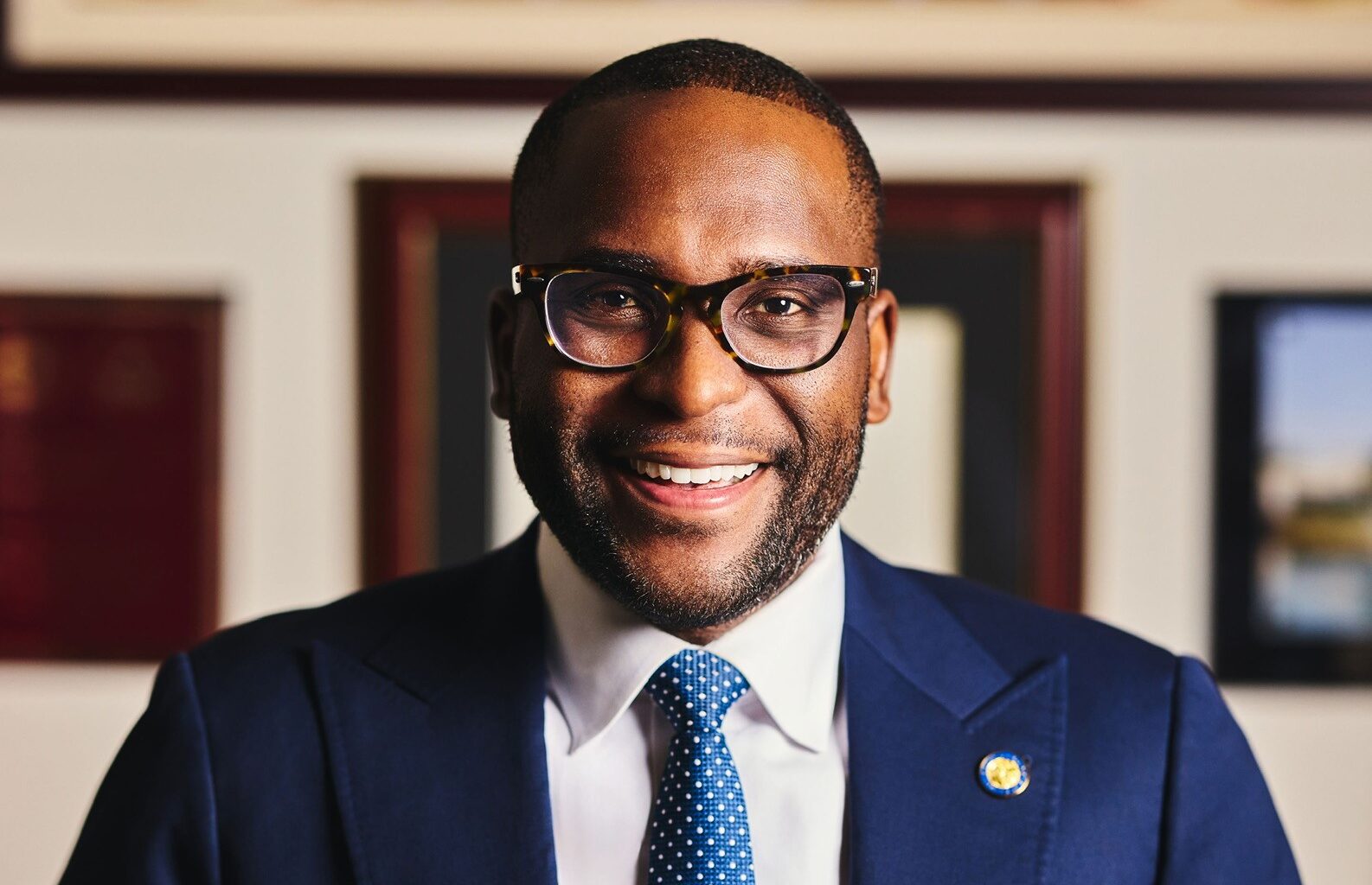 Poll: Shevrin Jones surges to 17-point lead in CD 24 as early votes pile up