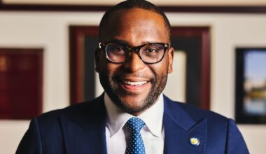 Poll: Shevrin Jones surges to 17-point lead in CD 24 as early votes pile up