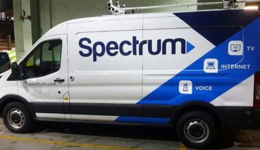 Through a new effort, Spectrum is asking students in Manatee County to help families think about an important part of their hurricane plans: staying connected.