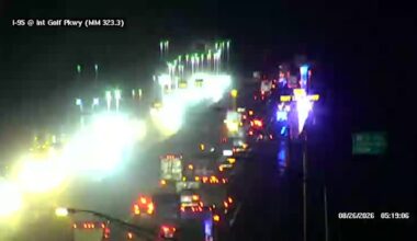 Crash with injuries blocks I-95 South near International Golf Parkway