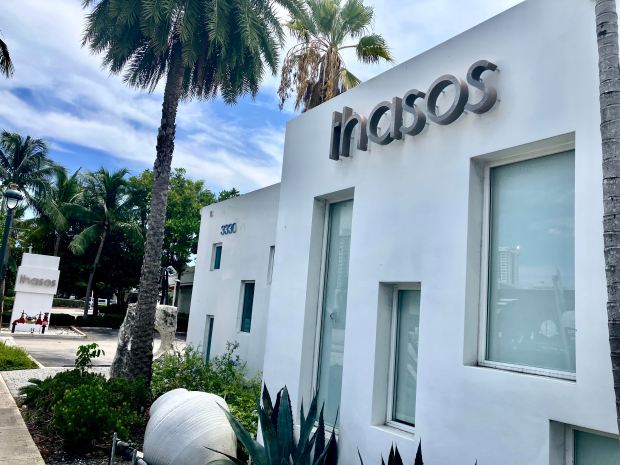 Thasos Greek Taverna on Oakland Park Boulevard (just East of the drawbridge) has closed and the space will become the first Meat Market restaurant location in Fort Lauderdale. (Rod Stafford Hagwood/South Florida Sun Sentinel)