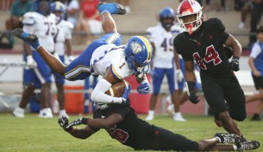 Pictures: Edgewater vs The First Academy Varsity Football – Orlando Sentinel