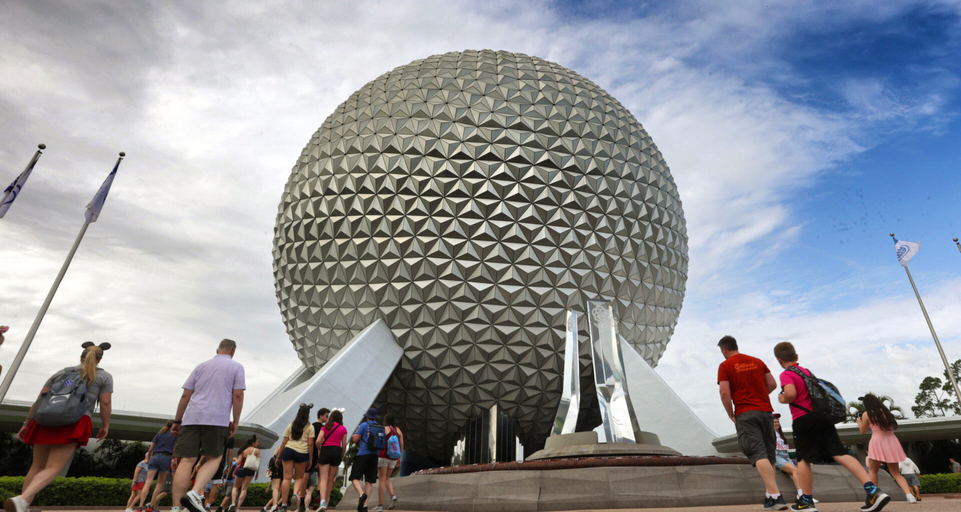 TV pilot's plot will revolve around Disney World ride