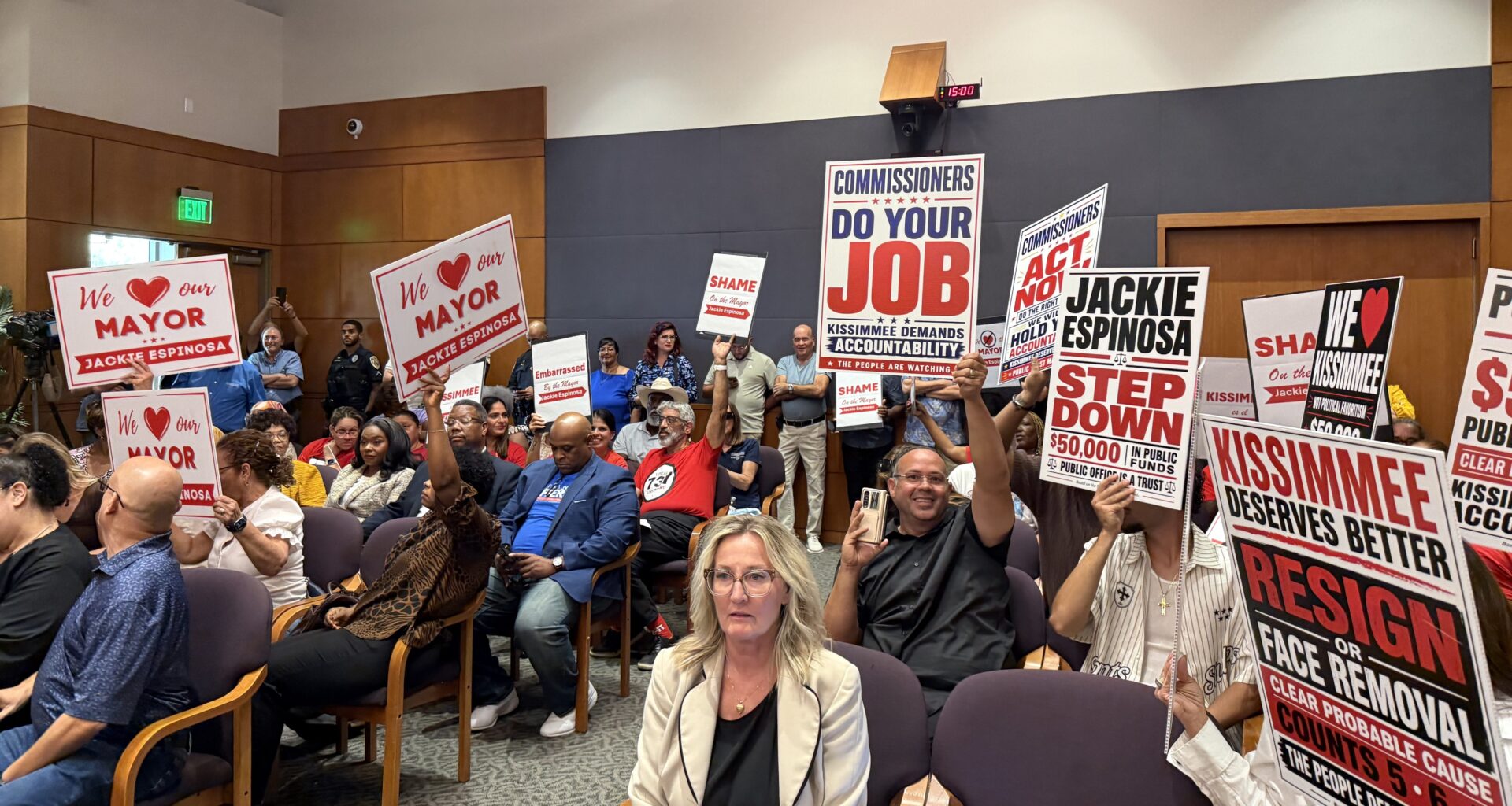 Tie vote ends impeachment case against Kissimmee mayor