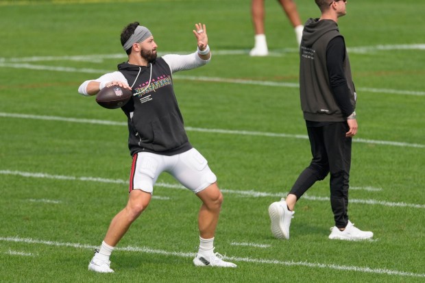 Tampa Bay Buccaneers quarterback Baker Mayfield (6) participates in a joint NFL football practice with the New York Jets in Florham Park, N.J., Tuesday, Aug. 11, 2026. (AP Photo/Seth Wenig)