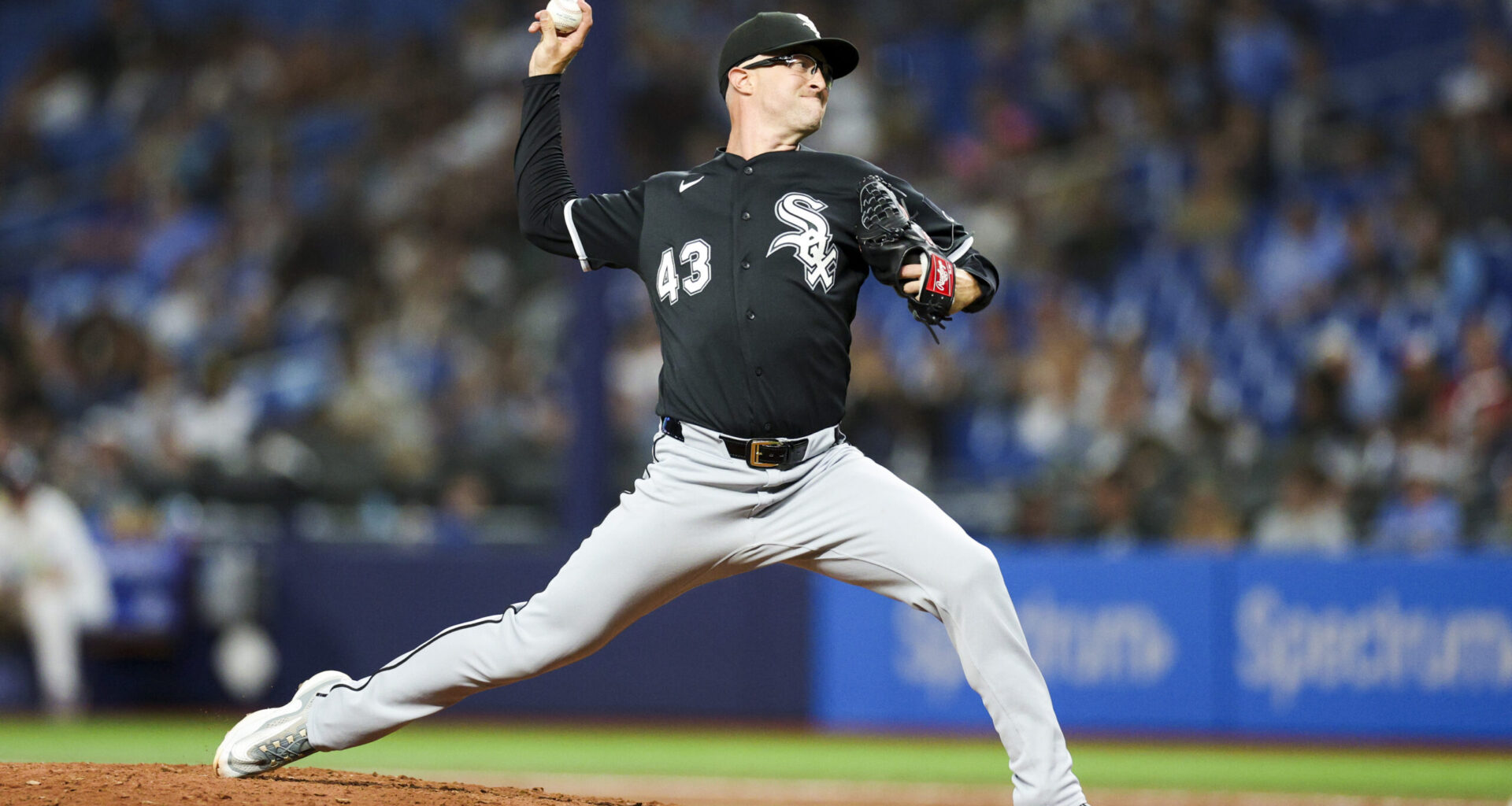 White Sox Power Past AL-Leading Rays 6-1 Behind Four Homers