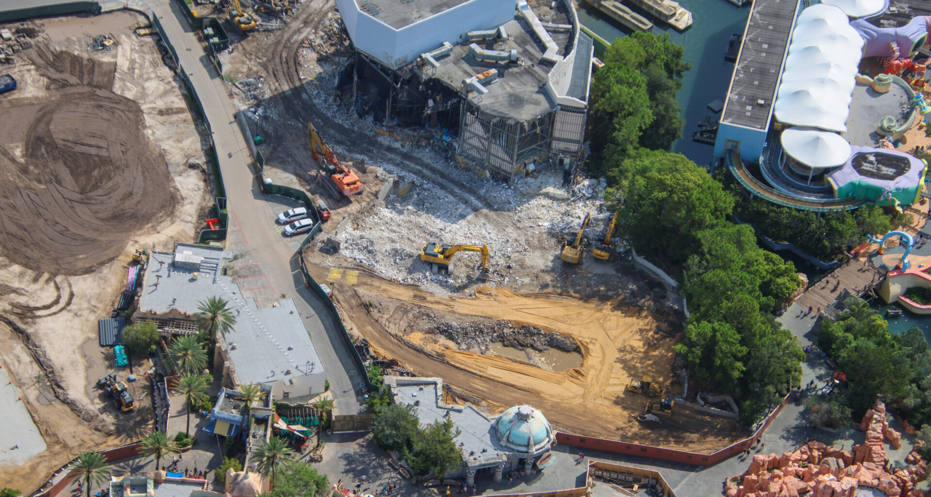 Poseidon’s Fury is rapidly disappearing as demolition crews tear deeper into the former attraction’s show building at Universal Islands of Adventure.