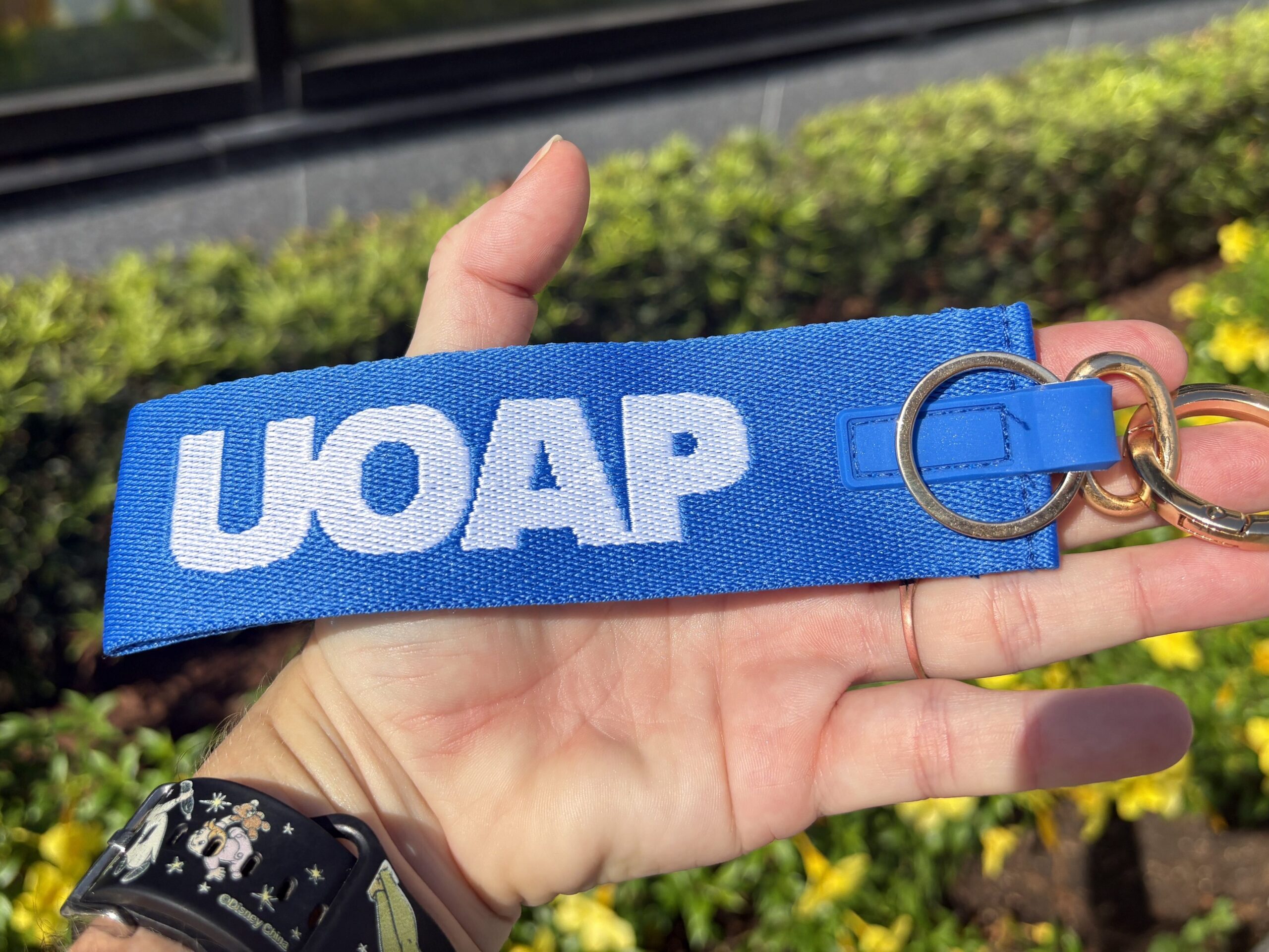 Universal Orlando Annual Passholders can now pick up a complimentary UOAP wristlet keychain during Passholder Appreciation Days.
