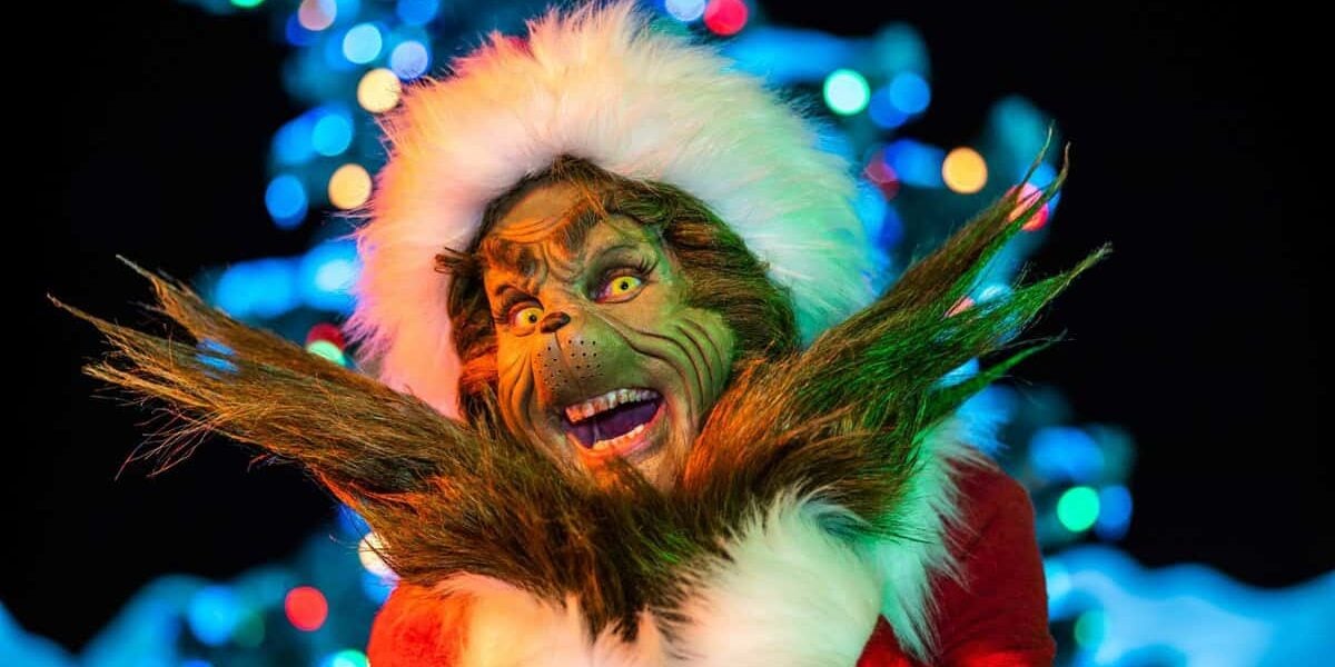 The Grinch at universal studios hollywood holiday 2022