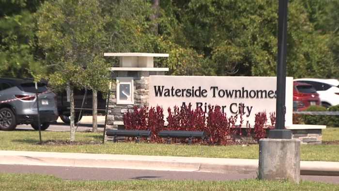 ‘I could barely sleep’: Neighbors heartbroken after 3-year-old child with autism drowns in retention pond