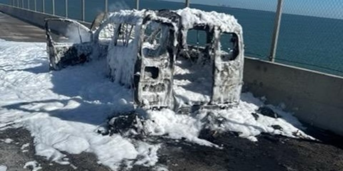 Van fire closes northbound lanes on Sunshine Skyway Bridge