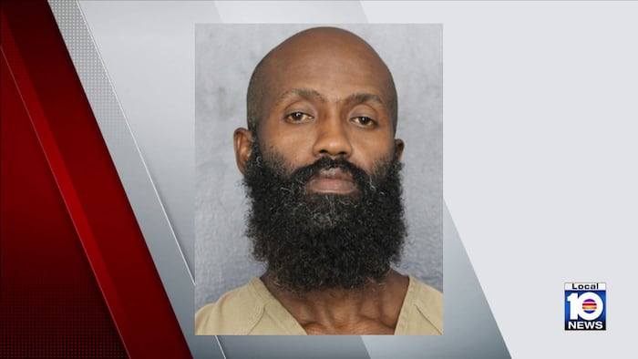 Lauderhill police: DUI driver crashes, runs away — leaving injured daughter behind