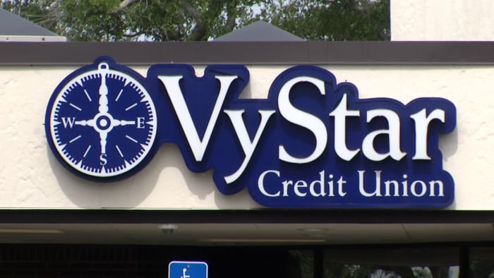 Jacksonville woman sues VyStar, alleges credit union failed to properly investigate $42K impersonation scam