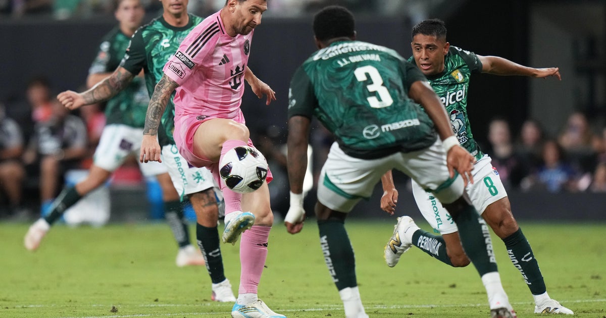 León eliminates Inter Miami from Leagues Cup with 3-2 game, as Messi returns for 1st time after father's death