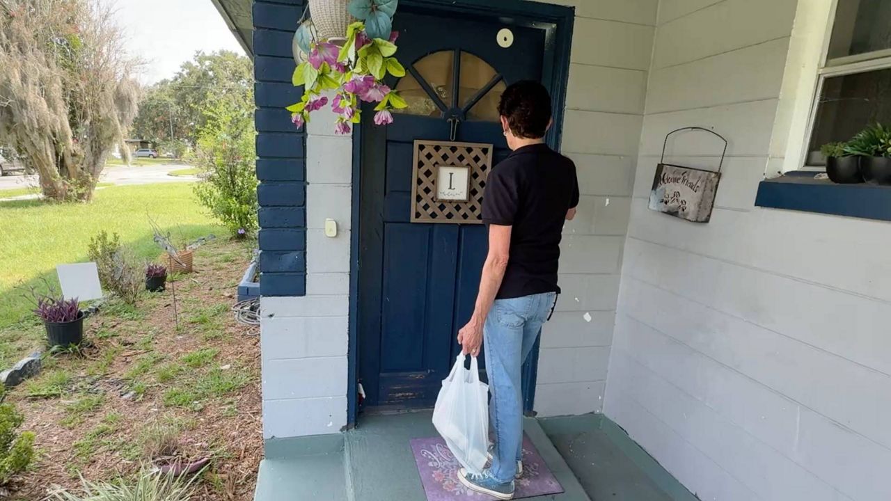 Meals on Wheels checking on homebound seniors in hot weather