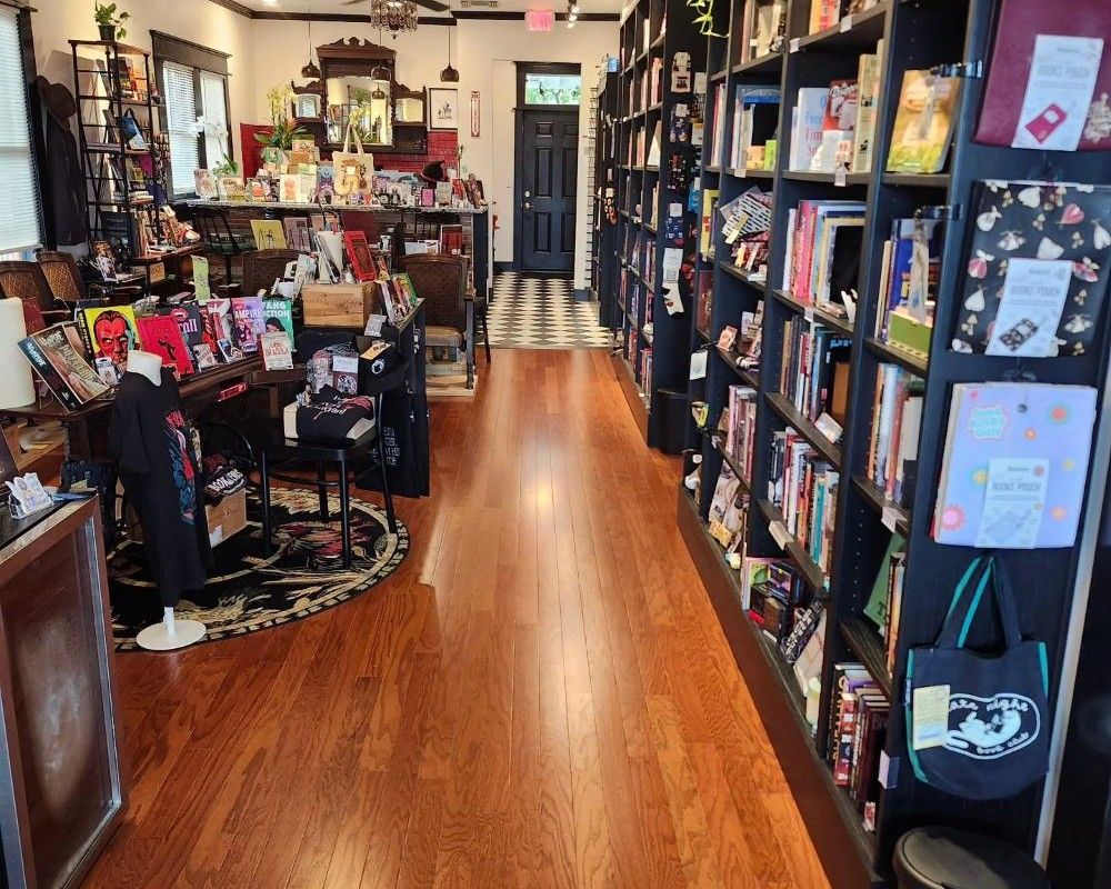 A new chapter for Tampa Bay's independent bookstores – 83 Degrees Media