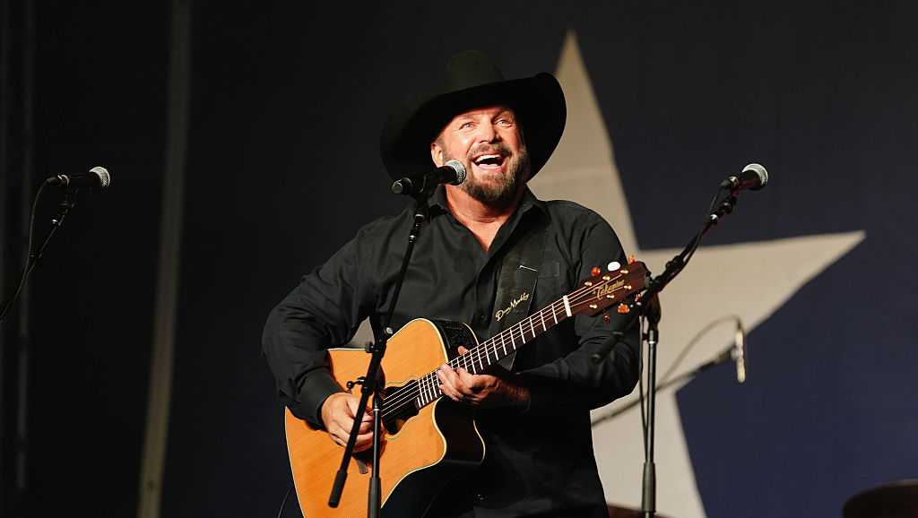 Garth Brooks bringing tour to Orlando in September