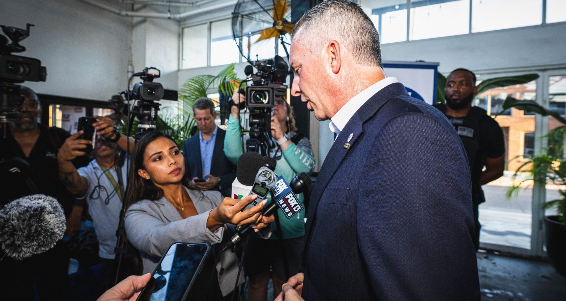 Outspent and outnumbered: At Ybor City rally, David Jolly makes his case for winning Florida