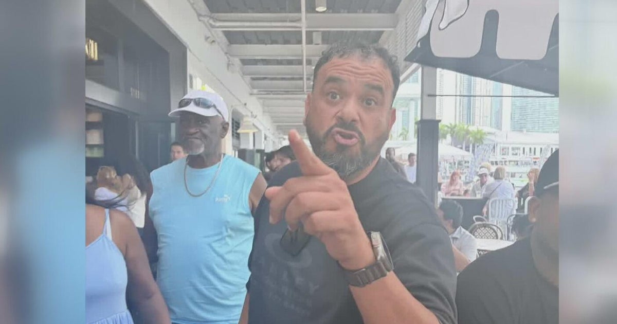 Texas man accused of assaulting Miami Hard Rock Cafe employee to face a bond court