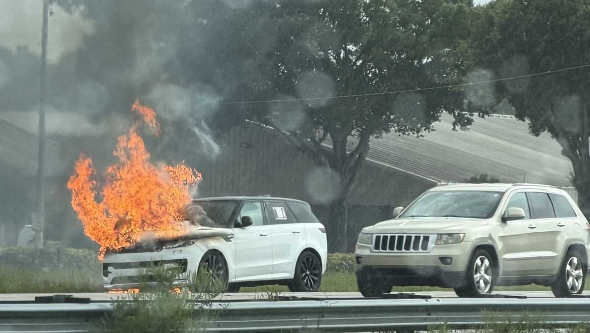 Range Rover catches fire on I-75 in Florida