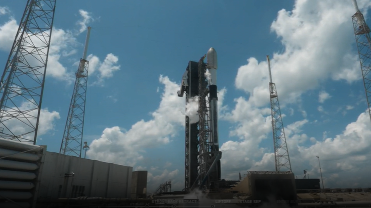 SpaceX launches Starlink satellites from Florida's Space Coast