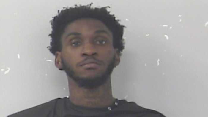 Uber passenger accused of beating driver, stealing car in Fort Pierce