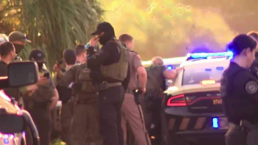 ICE raids sweep Southwest Florida neighborhoods, detaining dozens