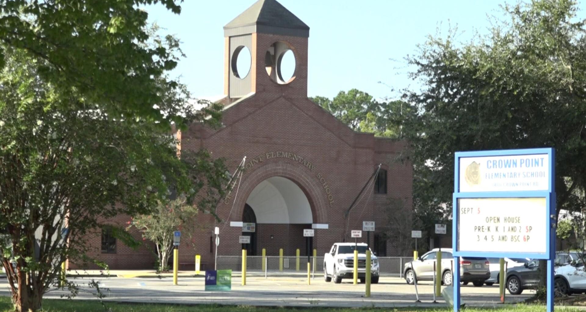 Crown Point Elementary to reopen Friday after evacuation due to smoke in classrooms