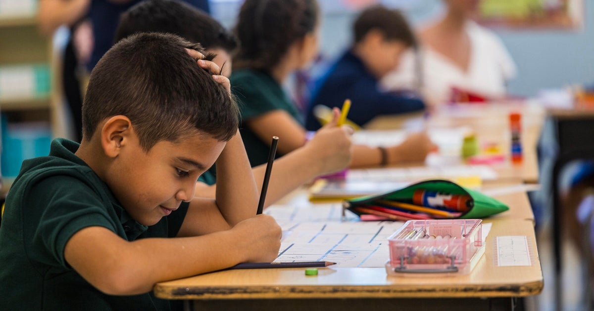 Miami-Dade schools report nearly 19,000-student enrollment drop on first day, district says count is not final