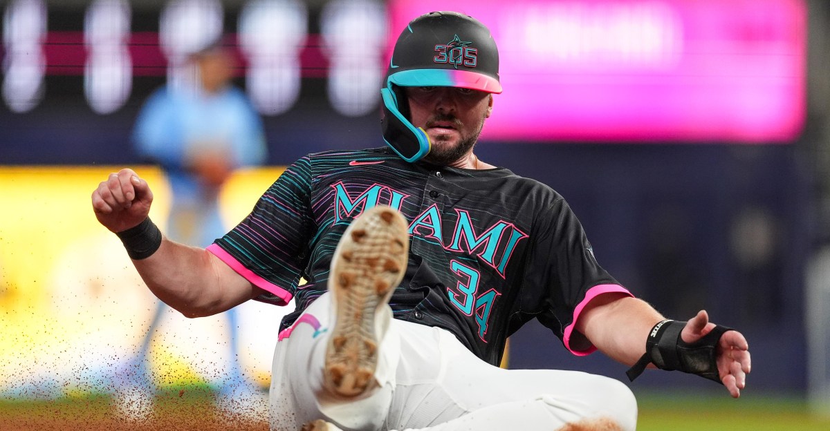 Tampa Bay Rays acquire C/1B Liam Hicks from Marlins